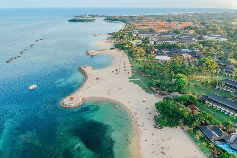 Read more about the article Keindahan Pantai Sanur, Surga Tersembunyi yang Menawan di Bali