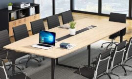 Kiat Memilih Meja Rapat yang Tepat untuk Ruang Kerja Anda