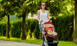 Perbandingan Stroller Travel System vs Stroller Ringan: Mana yang Lebih Praktis?